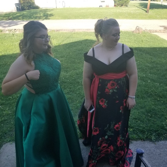 Prom Dress - Picture 7 of 8